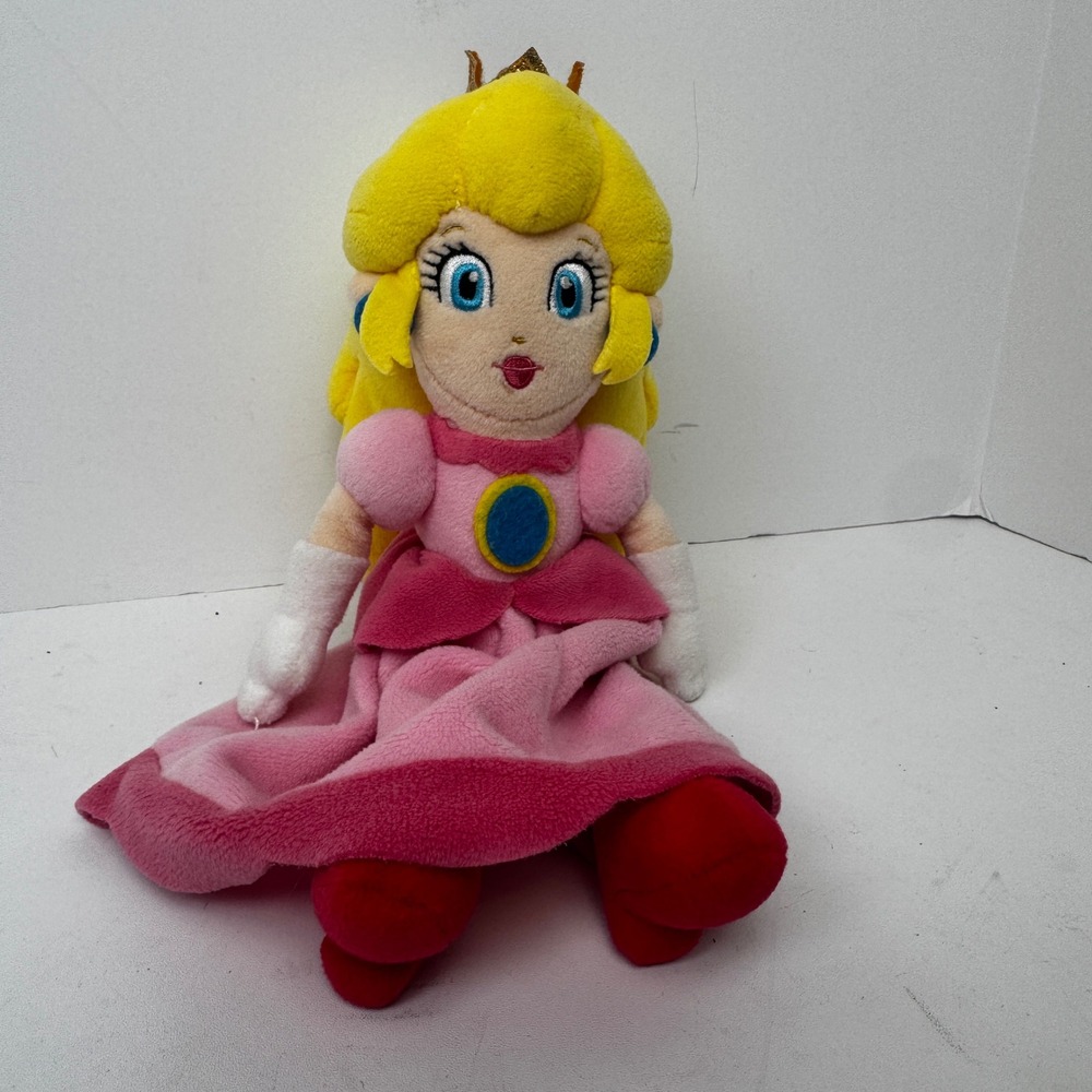 Nintendo Super Mario Princess Peach Plush 9 inch Pink San-Ei Collectible Toy